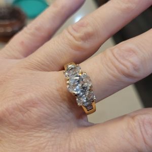 14k Gold Vermeil 3 Stone Oval Shape Past Present Future Beautiful Ring Size 11